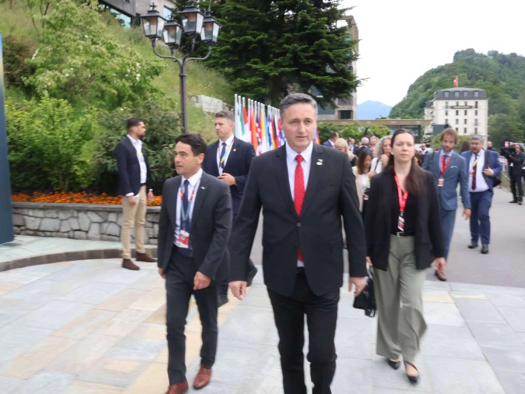 Počeo Samit u Švicarskoj, Bećirović zajedno sa svjetskim liderima